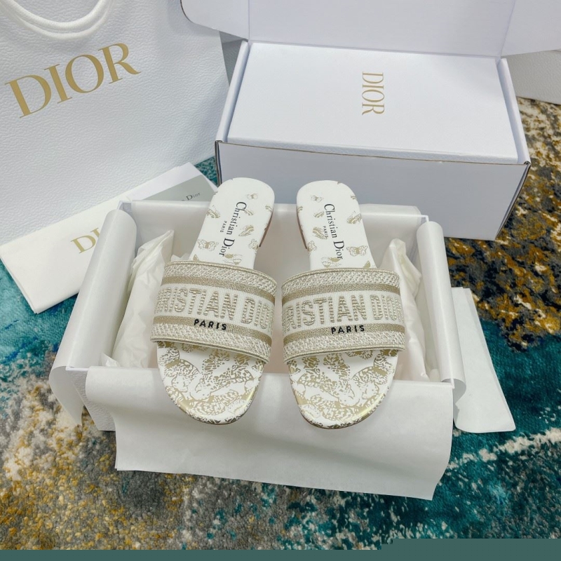 ch**an D*or slippers